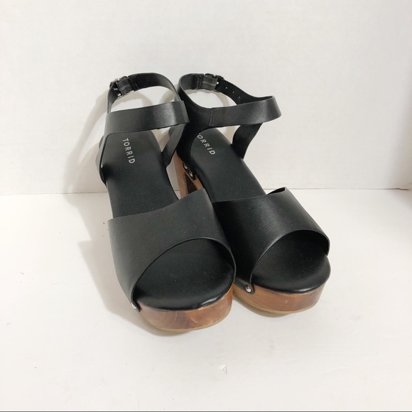 Torrid black heeled sandals - Picture 2 of 4